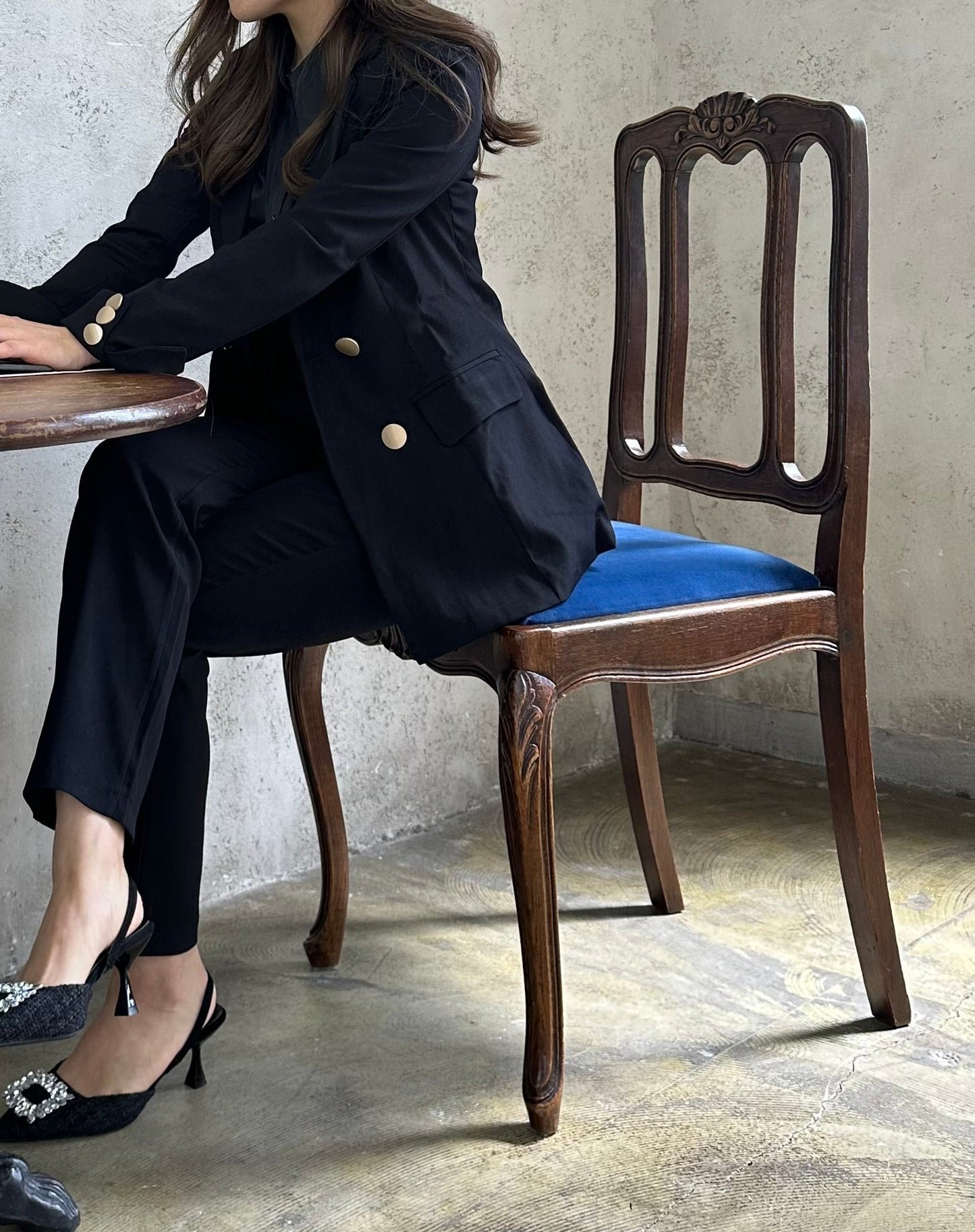 クラシックワンカラージャケット×パンツセットアップ