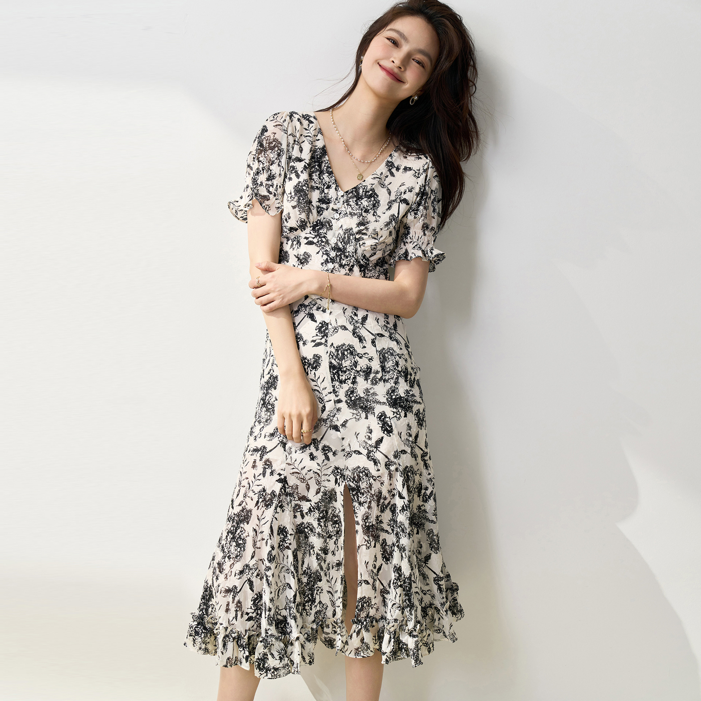 センタースリットフレアワンピース