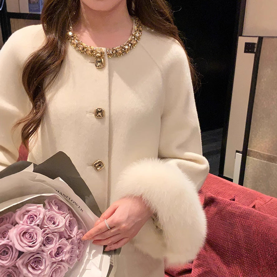 ビジューアクセント×ファー袖ミドルコート